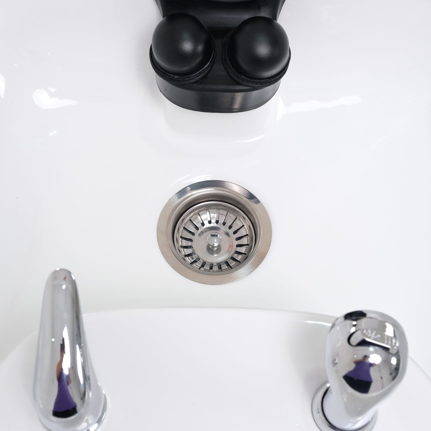 Karma Swivel Shampoo Unit